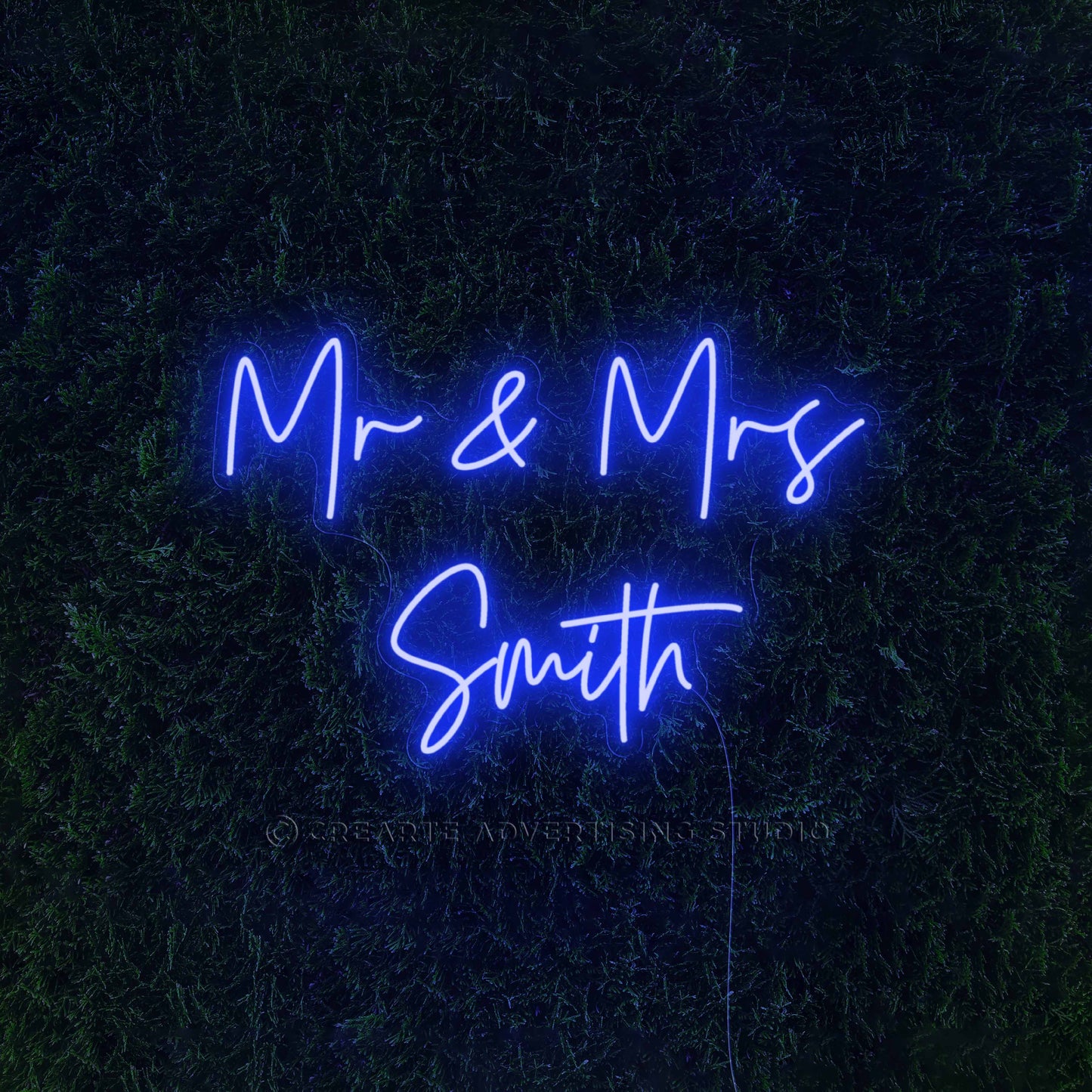 Mr & Mrs Neon Sign (Mr & Mrs Smith)